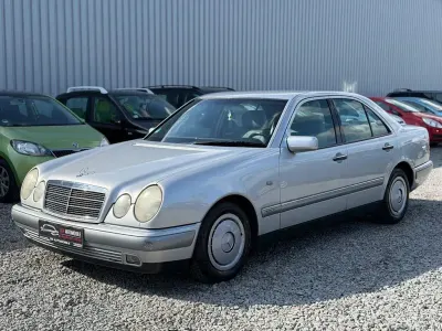 Gebraucht Mercedes E230 Elegance 150 PS (110 kW) 1996 Silber Limousine