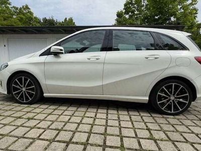 Mercedes B200
