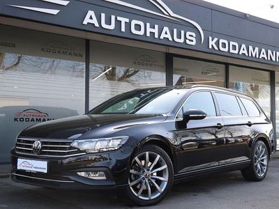 Usata VW Passat R-line 150 CV (110 kW) 2022 Nero Station wagon