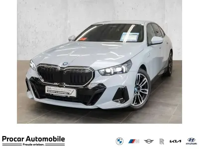 Gebraucht BMW 530e M Sport 190 PS (139 kW) 2024 Brooklyn grau Limousine