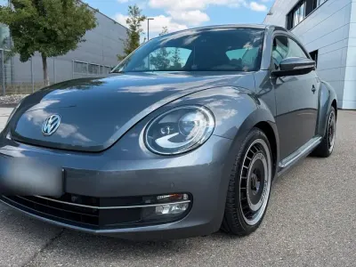 Gebraucht VW Beetle Design 105 PS (77 kW) 2012 Grau Kleinwagen
