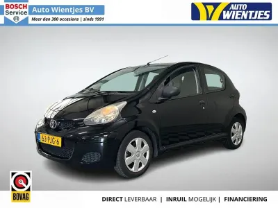 Gebraucht Toyota Aygo 68 PS (50 kW) 2011 Schwarz Kleinwagen