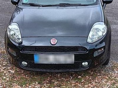 Gebraucht Fiat Punto 77 PS (56 kW) 2015 Schwarz Kleinwagen