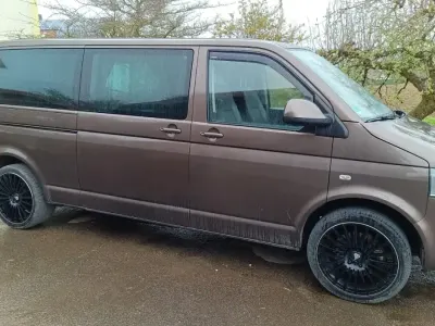 Używany VW T5 180 KM (132 kW) 2012 Brązowy Van