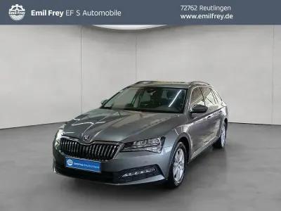 Gebraucht Skoda Superb Ambition 150 PS (110 kW) 2023 Graphitegrau metallic Kombi