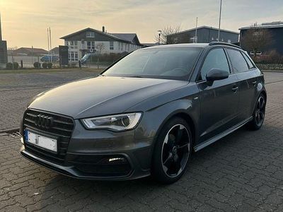 Grau Gebraucht 2015 Audi A3 S-Line Limousine | 17.000 € (Etwas zu teuer)