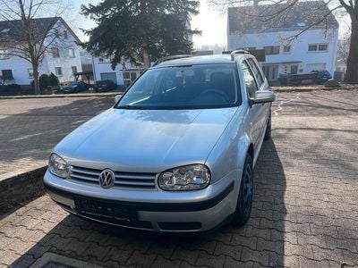 Silber Gebraucht 2004 VW Golf IV Kombi | 1.500 € (Guter Preis)