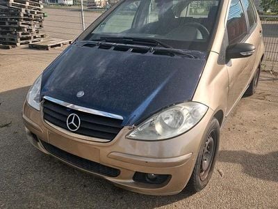 Usata Mercedes A150 85 CV (62 kW) 2002 Oro Coupé