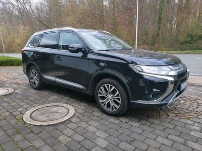 Gebraucht Mitsubishi Outlander 150 PS (110 kW) 2019 Schwarz SUV