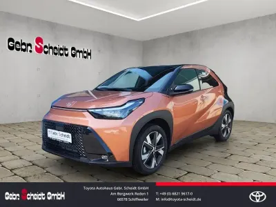 Neu Toyota Aygo X 116 PS (85 kW) 2026 Braun SUV