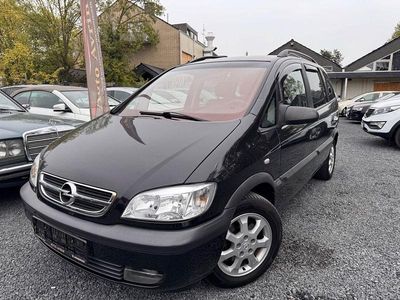 Usata Opel Zafira Executive 125 CV (91 kW) 2002 Monovolume