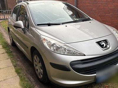 Gebraucht Peugeot 207 68 PS (50 kW) 2009 Grün Limousine