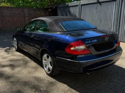 Gebraucht Mercedes CLK280 231 PS (169 kW) 2007 Blau Cabrio