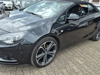 Gebraucht Opel Cascada 170 PS (125 kW) 2014 Schwarz Cabrio