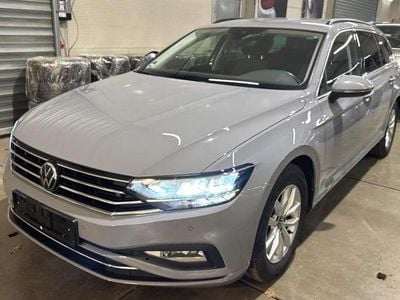 Grau Gebraucht 2023 VW Passat Business Limousine | 16.898 € (Fairer Preis)