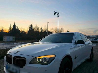 Gebraucht BMW 740 360 PS (264 kW) 2012 Weiß Limousine