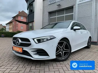 Gebraucht Mercedes A200 AMG line 163 PS (119 kW) 2020 Digitalweiss  metalliclack (metallic) Limousine