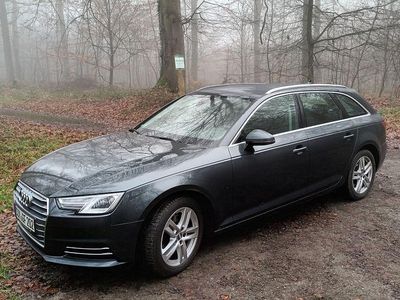 Schwarz Gebraucht 2017 Audi A4 Ambiente Kombi | 12.500 € (Guter Preis)