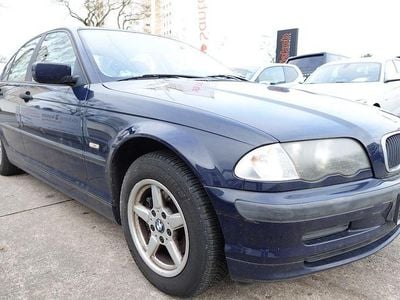 Blau Gebraucht 2001 BMW 316 Limousine | 990 € (Superpreis)