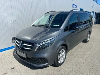 Gebraucht Mercedes V300 237 PS (174 kW) 2023 7992 lackfarbe selenitgrau Van / Kleinbus