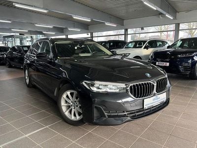 Gebraucht BMW 520 Sport Line 190 PS (139 kW) 2023 Saphirschwarz Kombi