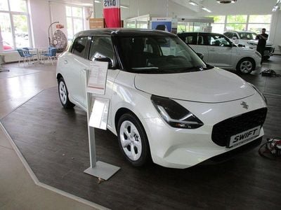 Neu Suzuki Swift Comfort 83 PS (61 kW) 2025 Weiß Kleinwagen
