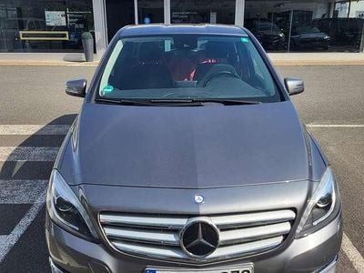 Mercedes B200