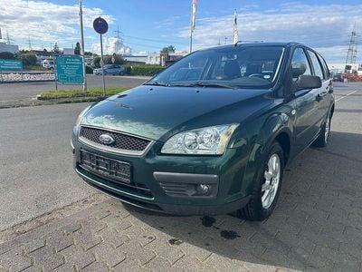 Usata Ford Focus Trend 101 CV (74 kW) 2004 Verde Berlina