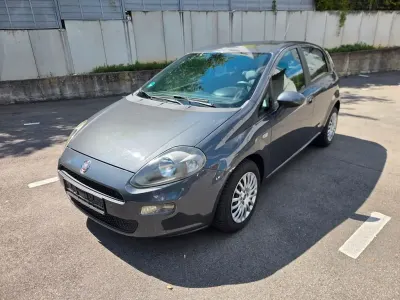 Gebraucht Fiat Punto 77 PS (56 kW) 2012 Grau Kleinwagen