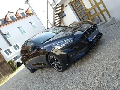 Gebraucht Ford Focus ST-Line 150 PS (110 kW) 2019 Schwarz Kombi