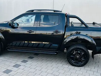 Gebraucht Nissan Navara 360º 190 PS (139 kW) 2021 Schwarz Pickup
