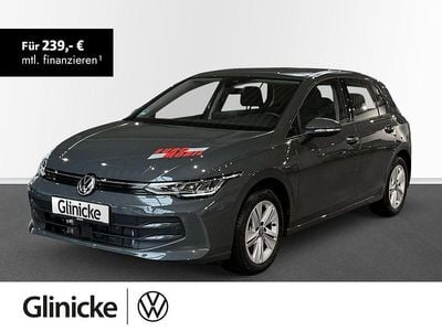Grau Gebraucht 2024 VW Golf VIII Life Limousine | 23.990 € (Guter Preis)
