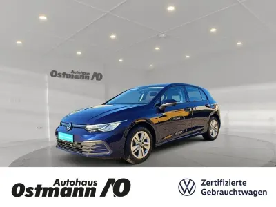 Gebraucht VW Golf VIII Life 150 PS (110 kW) 2022 Blau Limousine