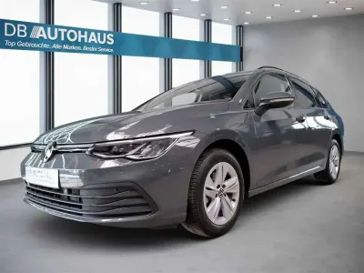 Second-hand VW Golf VIII Life 110 CP (80 kW) 2024 Gri Break