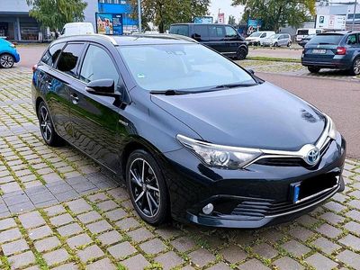 Toyota Auris Hybrid