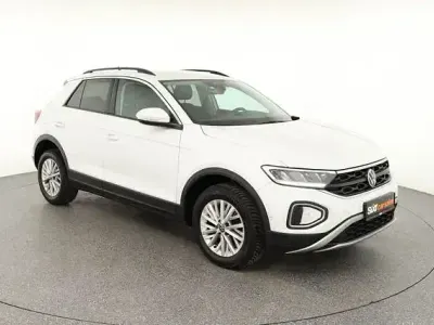 Second-hand VW T-Roc Life 110 CP (80 kW) 2023 Alb SUV