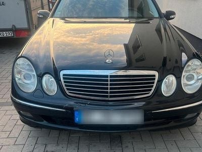 Mercedes E280