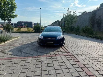 Gebraucht Ford Focus Titanium 125 PS (91 kW) 2012 Schwarz Limousine