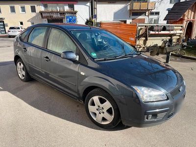 Gebraucht Ford Focus 101 PS (74 kW) 2007 Grau Limousine