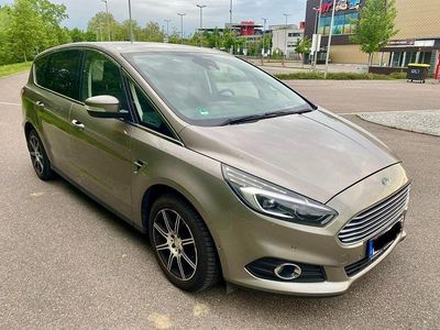 Usata Ford S-MAX Titanium 209 CV (153 kW) 2016 Beige Monovolume