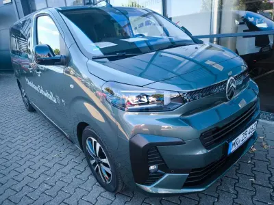 Neu Citroën Spacetourer 179 PS (131 kW) 2026 Grün Van / Kleinbus