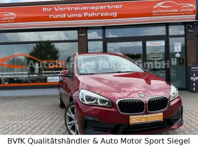 Gebraucht BMW 220 Gran Tourer Sport Line 192 PS (141 kW) 2018 Rot Van / Kleinbus
