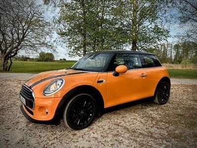 Usado Mini ONE Pepper 102 HP (75 kW) 2016 Laranja Citadino