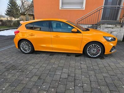 Usata Ford Focus ST 280 CV (205 kW) 2019 Arancione Berlina