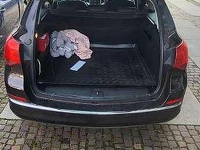 Gebraucht Opel Astra Edition 140 PS (102 kW) 2014 Braun Kombi