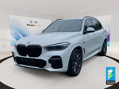 Weiß Gebraucht 2022 BMW X5 Shadowline SUV | 55.990 € (Fairer Preis)