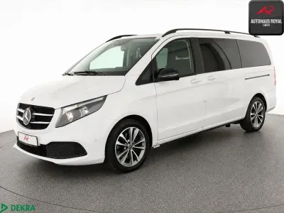 Gebraucht Mercedes V250 Sport 190 PS (139 kW) 2023 Bergkristallweiß Van / Kleinbus