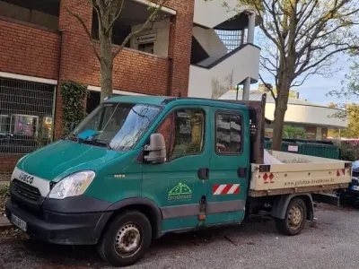 Gebraucht Iveco Daily 146 PS (107 kW) 2014 Grün Van / Kleinbus