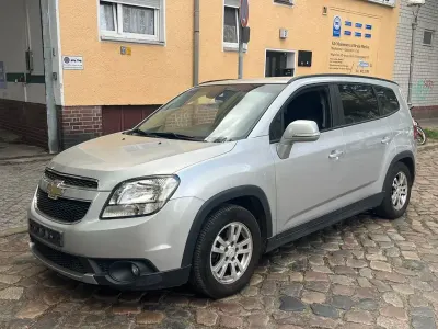 Käytetty Chevrolet Orlando 140 HP (102 kW) 2014 Hopea Tila-auto