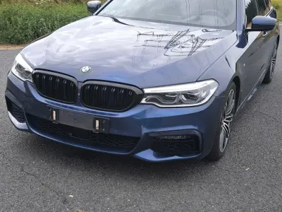 Gebraucht BMW 530 M Sport 265 PS (194 kW) 2019 Blau Kombi